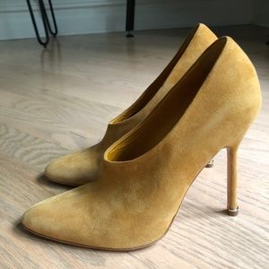 Manolo Blahnik Kappa suede ump